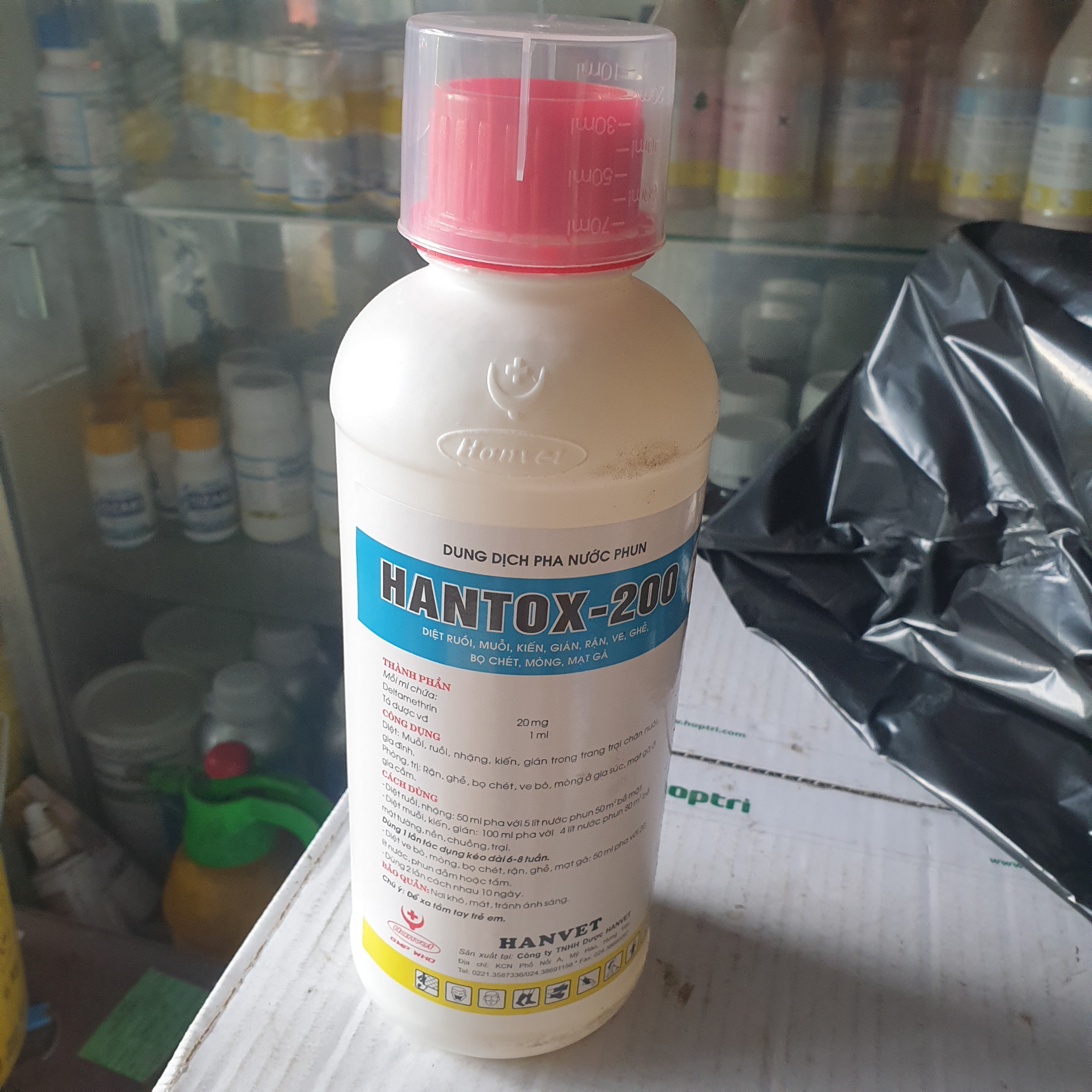 Một số lưu ý khi sử dụng thuốc diệt côn trùng